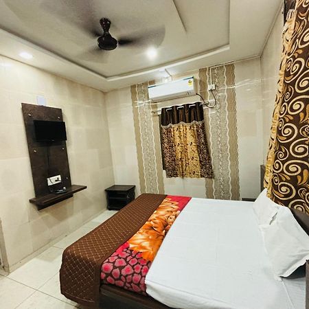 Hotel Shree Nath - 200 Meters From Dwarkadhish Temple Zewnętrze zdjęcie