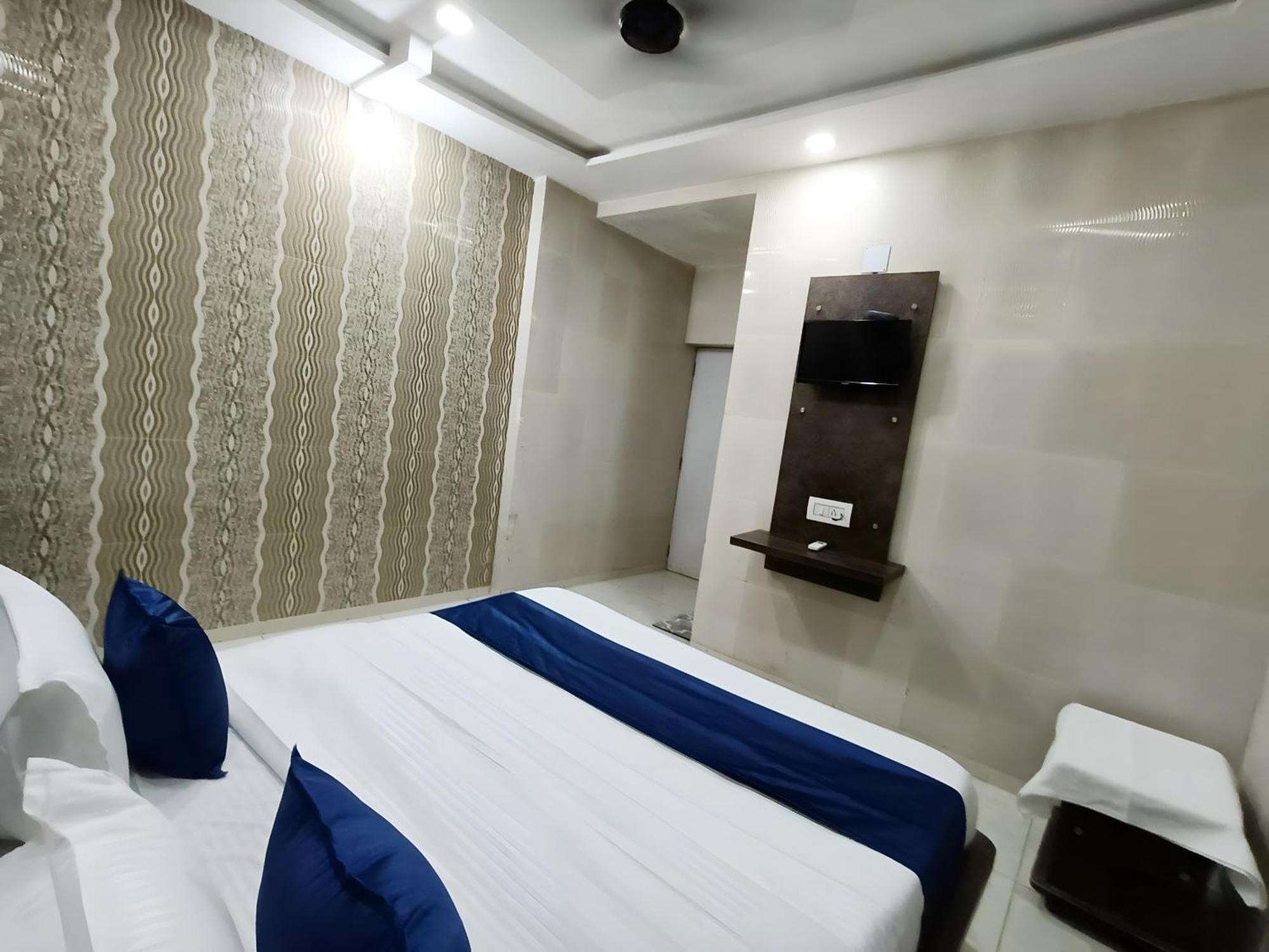 Hotel Shree Nath - 200 Meters From Dwarkadhish Temple Zewnętrze zdjęcie