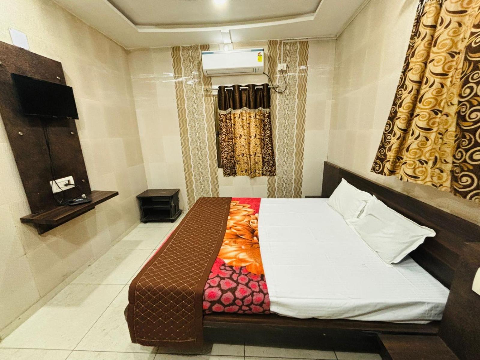 Hotel Shree Nath - 200 Meters From Dwarkadhish Temple Zewnętrze zdjęcie